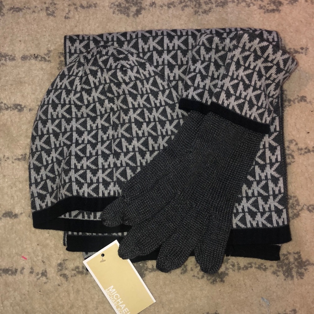 NWT Michael Kors hat, scarf and glove set